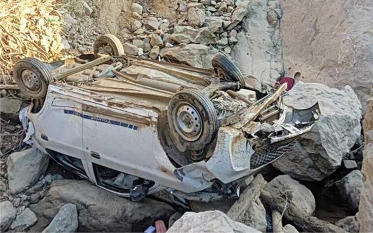 Accident In Himachal: पति की जगह टैक्सी में सवारी छोड़ने निकली महिला चालक! रास्ते में हुआ हादसा, Accident In Himachal: पति की जगह टैक्सी में सवारी छोड़ने निकली महिला चालक! रास्ते में हुआ हादसा,