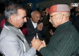 CM Sukhu: विंग कमांडर शहीद नमांश स्याल के घर पहुंचे मुख्यमंत्री! शोकाकुल परिवार को ढांढस बंधाया