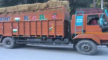 Himachal Crime News: हिमाचल में गो तस्करी का भंडाफोड़! ट्रक से 11 मवेशी बरामद, दो अरेस्ट