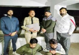 Himachal Crime News: गाड़ी में बैठकर नशे का कारोबार कर रहे थे तस्कर! पुलिस ने मारा छापा, आरोपी काबू