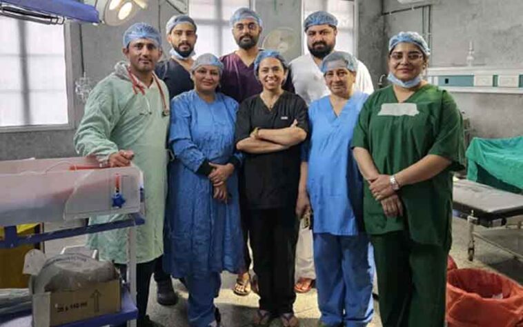 Himachal News: सिविल अस्पताल में पहली बार सफल सिजेरियन डिलीवरी! महिला को 19 साल बाद मिला संतान सुख Himachal News: सिविल अस्पताल में पहली बार सफल सिजेरियन डिलीवरी! महिला को 19 साल बाद मिला संतान सुख