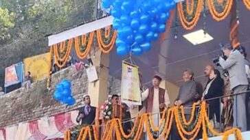 Himachal Latest News: राज्यपाल ने किया अंतरराष्ट्रीय लवी मेले का शुभारम्भ! स्वर्गीय वीरभद्र सिंह के योगदान को किया याद