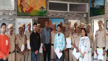 HP News: रेस्क्यू ऑपरेशनों के लिए तैयार किए होमगार्ड्स और अन्य वॉलंटियर्स! कोलकाता सहित पौंग में करवाए कोर्स