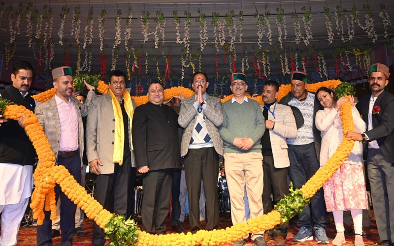Sirmour News: उद्योग मंत्री हर्षवर्धन चौहान ने किया अंतरराष्ट्रीय श्री रेणुका जी मेले की सांस्कृतिक संध्याओं का शुभारंभ