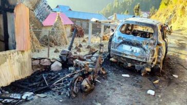 हिमाचल में भीषण अग्निकांड: दुकान सहित दो वाहन जलकर खाक! लाखों का नुकसान