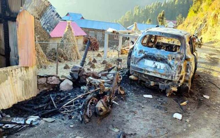हिमाचल में भीषण अग्निकांड: दुकान सहित दो वाहन जलकर खाक! लाखों का नुकसान