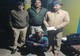 Paonta Sahib: पांवटा पुलिस ने चरस सहित दबोचा तस्कर! कैरी बैग में छुपाई थी खेप..