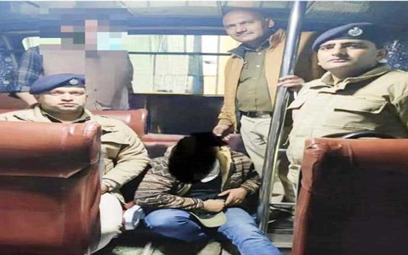Himachal Crime News: हिमाचल में निजी बस का कंडक्टर अरेस्ट! कब्जे से मिला नशीला पदार्थ