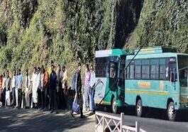 Himachal News: शिमला में आज नहीं चली निजी बसें! प्राइवेट बस ऑपरेटर हड़ताल पर, लोग परेशान