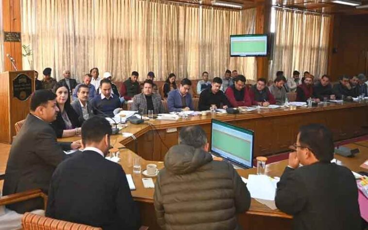 HP News: ड्यूटी समय पर निजी कार्यक्रम में शामिल नहीं होंगे एसडीएम! 10 बजे से पहले ऑफिस आएंगे अधिकारी-कर्मचारी