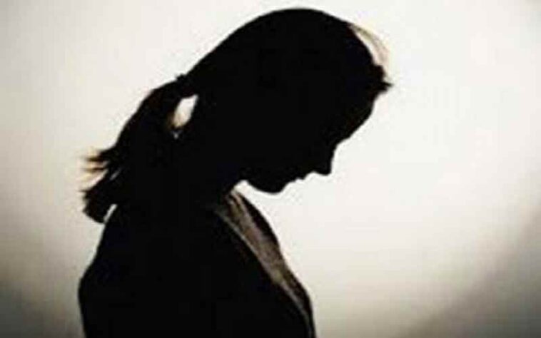 Himachal News Alert: महिला को कमरे में इस हाल में देख घर में मची चीख-पुकार! दो बच्चों के सिर से उठा मां का साया Himachal News Alert: महिला को कमरे में इस हाल में देख घर में मची चीख-पुकार! दो बच्चों के सिर से उठा मां का साया