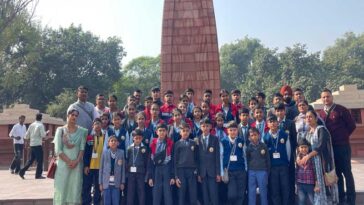 Paonta Sahib: अमृतसर शैक्षणिक भ्रमण पर निकले द एरुडाइट वर्ल्ड स्कूल के छात्र! इतिहास और संस्कृति को जाना