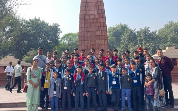 Paonta Sahib: अमृतसर शैक्षणिक भ्रमण पर निकले द एरुडाइट वर्ल्ड स्कूल के छात्र! इतिहास और संस्कृति को जाना