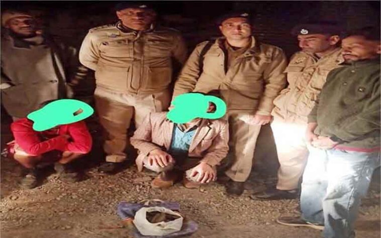 Sirmour News: दो तस्करों से 1.584 किलोग्राम चरस पकड़ी! गाड़ी में ले जा रहे थे खेप, पुलिस ने दबोचे