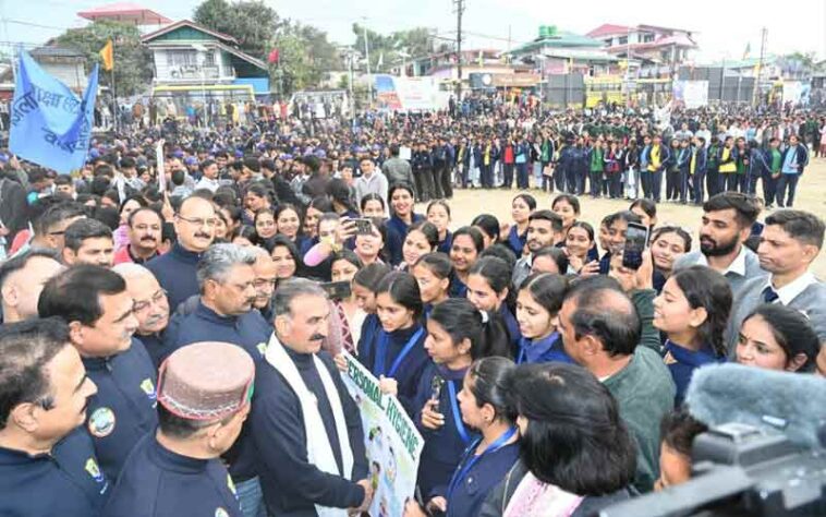 CM Sukhu: सीएम सुक्खू ने ट्रोलिंग के बाद लगाए राधे-राधे के नारे! चिट्टे की सूचना देने पर 10 लाख रुपये तक के ईनाम की घोषणा 