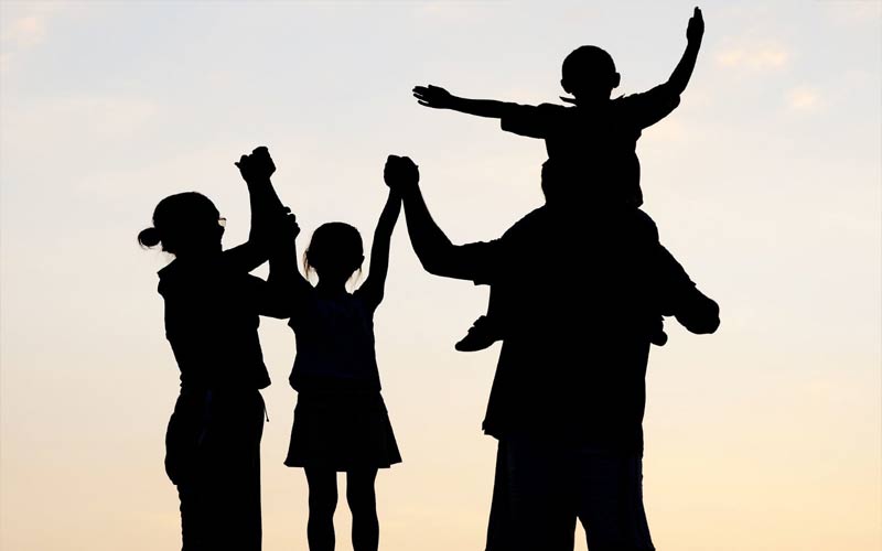 Parenting Tips: क्या आप भी अपने बच्चों को बनाना चाहते हैं क्रिएटिव! तो फॉलो करें यह पांच टिप्स, हर काम में रहेंगे आगे