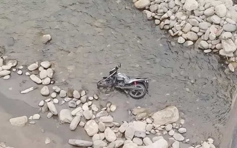 Accident In Himachal: सड़क से लुढ़क कर खड्ड में गिरी बाइक! 25 वर्षीय युवक ने मौके पर तोड़ा दम