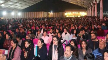 HP News: कांगड़ा कार्निवाल की दूसरी संध्या में बॉलीवुड गायक अंकित तिवारी ने मचाया धमाल! हजारों दर्शक हुए मंत्रमुग्ध