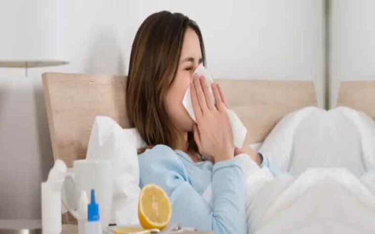 Winter Season: सर्दियों में कमजोर होती इम्यूनिटी! जानिए 10 कारण, लाइफस्टाइल में करें यह बदलाव