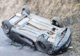 हिमाचल में बड़ा हादसा: गहरी खाई में गिरी कार! दो युवकों की मौत तो दो की हालत गंभीर