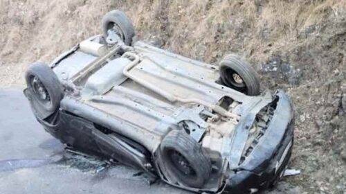 हिमाचल में बड़ा हादसा: गहरी खाई में गिरी कार! दो युवकों की मौत तो दो की हालत गंभीर