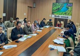 Sirmour News: बर्फबारी और हिमस्खलन को लेकर जिला प्रशासन तैयार! डीसी ने दिए निर्देश, चूडधार यात्रा पर रोक