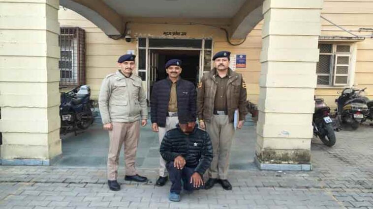 Paonta Sahib: जैकेट की जेब में चिट्टा छिपा कर ले जा रहा था तस्कर! पुलिस ने ऐसे दबोचा