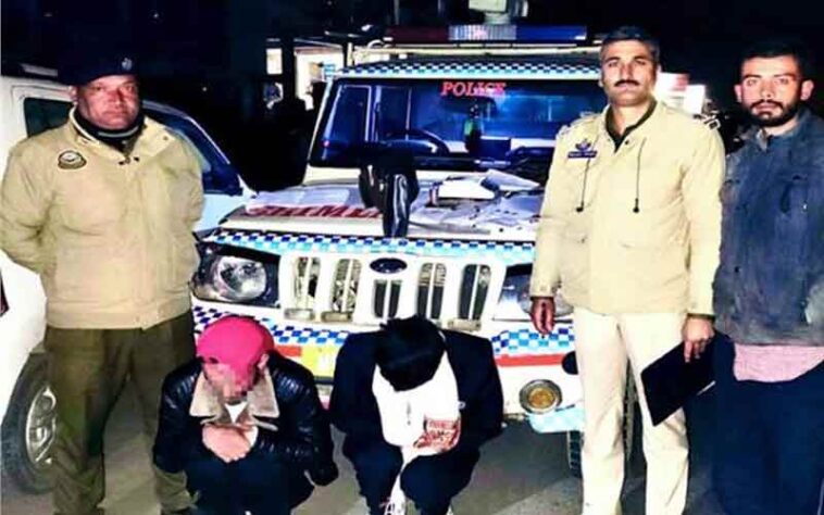 Himachal Crime News: सड़क किनारे पार्क गाड़ी में हो रही थी चिट्टे की तस्करी! पुलिस ने मारा छापा, दो अरेस्ट