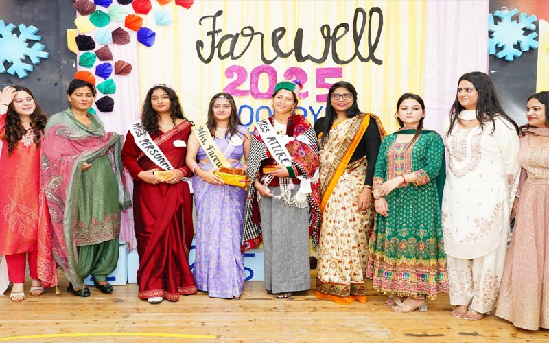 Sirmour News: माता पद्मावती नर्सिंग कॉलेज में फेयरवेल का आयोजन! हर्षिता बनी Miss Farewell