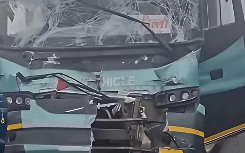 Bus Accident: एचआरटीसी की वोल्वो बस हरियाणा में दुर्घटनाग्रस्त! यात्रियों में चीख-पुकार, कोहरा बना हादसे का कारण