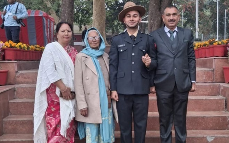 Achievement: भारतीय सेना में लेफ्टिनेंट बना हिमाचल का बेटा शिवम! दादा और नाना भी सेना में दे चुके सेवाएं