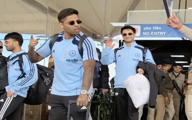 IND vs SA: T20 मैच के लिए धर्मशाला पहुंची भारतीय टीम! ऑफलाइन टिकट की बुकिंग शुरू IND vs SA: T20 मैच के लिए धर्मशाला पहुंची भारतीय टीम! ऑफलाइन टिकट की बुकिंग शुरू