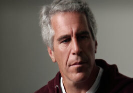 Epstein List Controversy: जाने कौन था जेफ़री एपस्टीन! क्यों चर्चा में आए, ऐसा क्या हुआ जिसके चलते मची खलबली…..