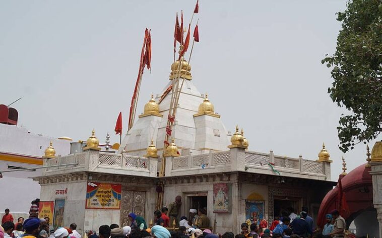 Himachal News Update: मां नैना देवी मंदिर ट्रस्ट का स्थापना दिवस! मास्टर सलीम और रोशन प्रिंस देंगे भक्तिमय प्रस्तुति Himachal News Update: मां नैना देवी मंदिर ट्रस्ट का स्थापना दिवस! मास्टर सलीम और रोशन प्रिंस देंगे भक्तिमय प्रस्तुति