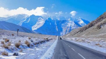 Manali-Leh Road Closed: मनाली-लेह मार्ग बंद! सड़क पर जमी ब्लैक आइस, अब अगले साल कर सकेंगे सफर