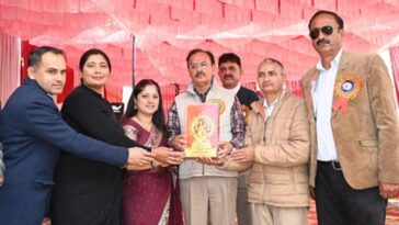 Sirmour News: वार्षिक पारितोषिक वितरण समारोह में पहुंचे मंत्री! 100 से अधिक छात्र-छात्राओं को किया सम्मानित