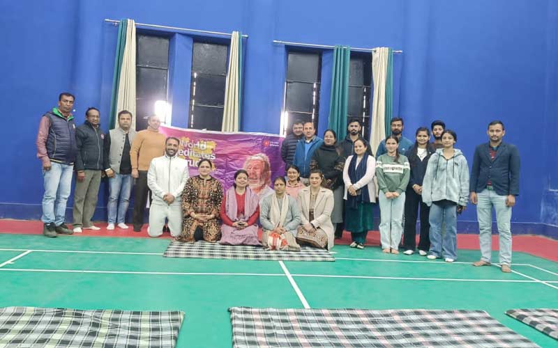 Sirmour News: विश्व ध्यान दिवस के अवसर पर सिरमौर के विभिन्न संस्थानों में ध्यान योग शिविर का आयोजन