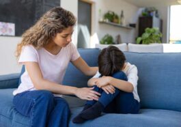 Parenting Tips: बच्चों के साथ न बरते जरूरत से ज्यादा सख्ती! नहीं तो होगी परेशानी, पेरेंट्स जरूर रखें इन बातों का ख्याल