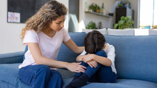 Parenting Tips: बच्चों के साथ न बरते जरूरत से ज्यादा सख्ती! नहीं तो होगी परेशानी, पेरेंट्स जरूर रखें इन बातों का ख्याल Parenting Tips: बच्चों के साथ न बरते जरूरत से ज्यादा सख्ती! नहीं तो होगी परेशानी, पेरेंट्स जरूर रखें इन बातों का ख्याल