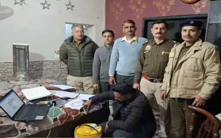 Himachal News Update: पुलिस ने घर में की छापेमारी! चरस और अवैध शराब बरामद, आरोपी काबू