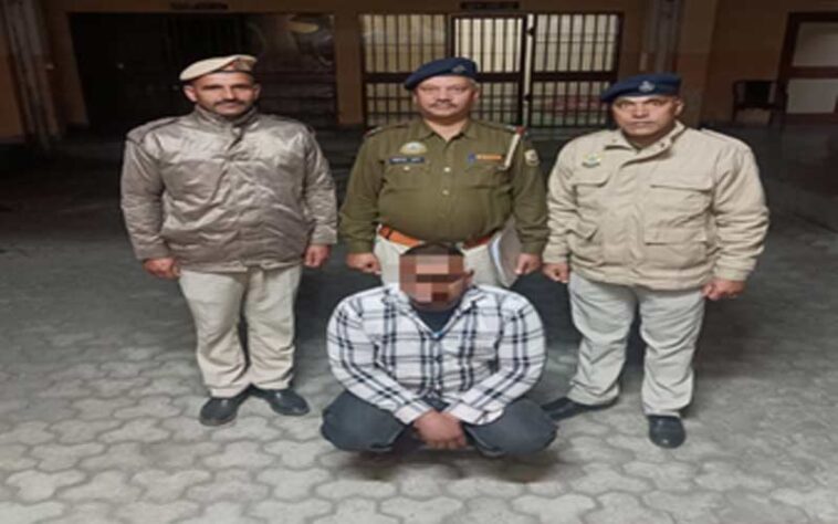 Sirmour News: पुलिस ने दुकान में मारा छापा! भुक्की और चरस के साथ तस्कर काबू