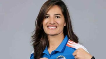 Himachal Latest News: हिमाचल की बेटी रेणुका ठाकुर को रेलवे ने दिया बड़ा सम्मान! बनाया अधिकारी