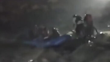 Himachal News: जब नदी की तेज़ लहरों के बीच फंसी राफ्ट! पर्यटकों की अटकी सांसे, एफआईआर दर्ज