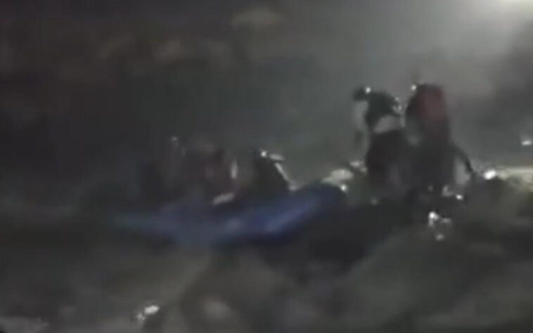 Himachal News: जब नदी की तेज़ लहरों के बीच फंसी राफ्ट! पर्यटकों की अटकी सांसे, एफआईआर दर्ज