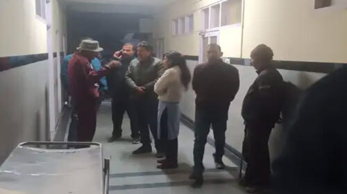 दुखद: खाई में गिरकर घायल हुई महिला! दो स्वास्थ्य संस्थानों में नहीं मिले डॉक्टर, इलाज के अभाव में तोड़ा दम दुखद: खाई में गिरकर घायल हुई महिला! दो स्वास्थ्य संस्थानों में नहीं मिले डॉक्टर, इलाज के अभाव में तोड़ा दम