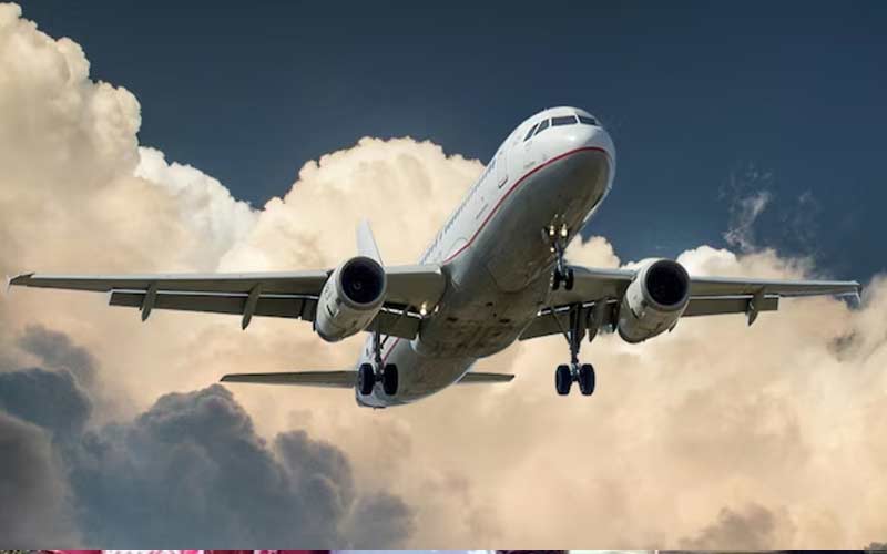 Al Hind Air and Fly Express: भारत में दो नई एयरलाइंस की एंट्री! इंडिगो को झटका, फ्लाईट टिकट के बढ़ते दामों से मिलेगा छुटकारा