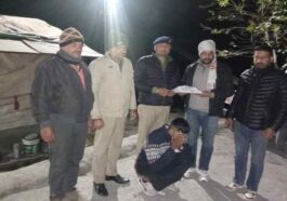 Paonta Sahib : गश्त कर रही SIU टीम के हत्थे चढ़ा तस्कर! कब्जे से मिला चिट्टा