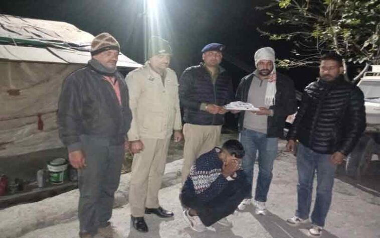 Paonta Sahib : गश्त कर रही SIU टीम के हत्थे चढ़ा तस्कर! कब्जे से मिला चिट्टा