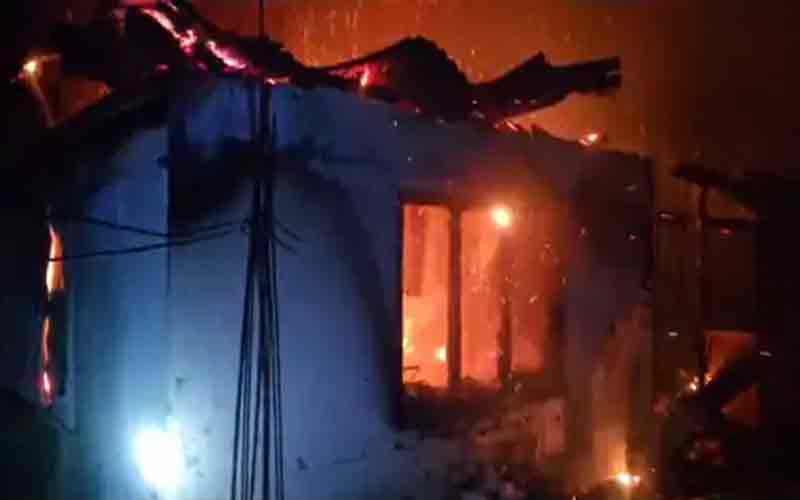 Himachal News Alert: शॉर्ट सर्किट से घर में भड़की आग! सारा सामान जलकर राख, एक करोड़ का नुकसान