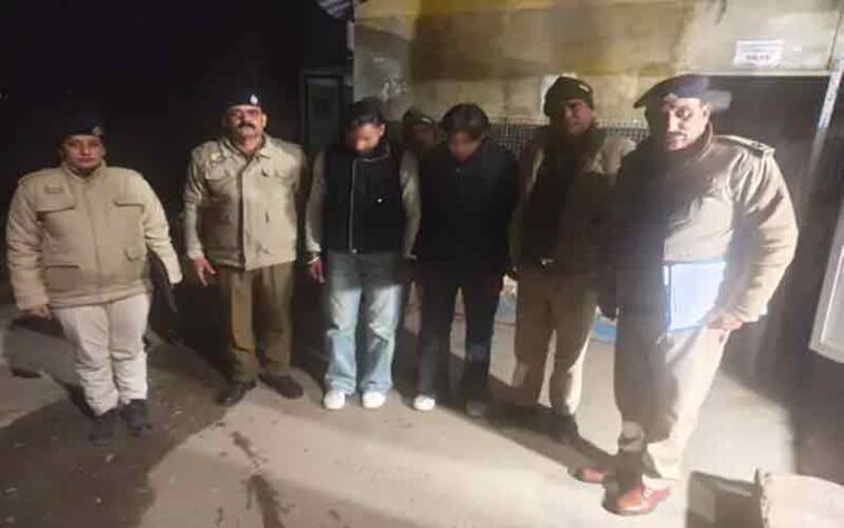 Himachal Crime News: एएनटीएफ टीम के हत्थे चढ़े पंजाब के दो तस्कर! कब्जे से मिली हेरोइन की बड़ी खेप Himachal Crime News: एएनटीएफ टीम के हत्थे चढ़े पंजाब के दो तस्कर! कब्जे से मिली हेरोइन की बड़ी खेप